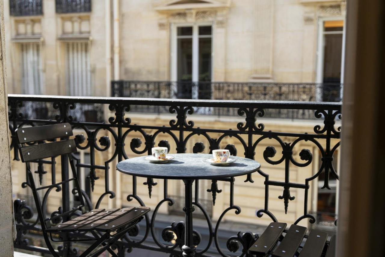 Vestay Montaigne Paris Exteriör bild