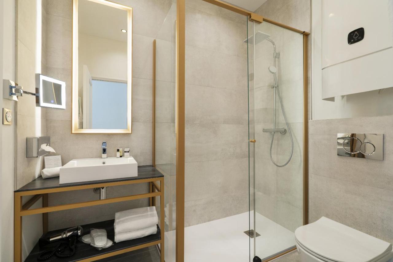 Vestay Montaigne Paris Exteriör bild