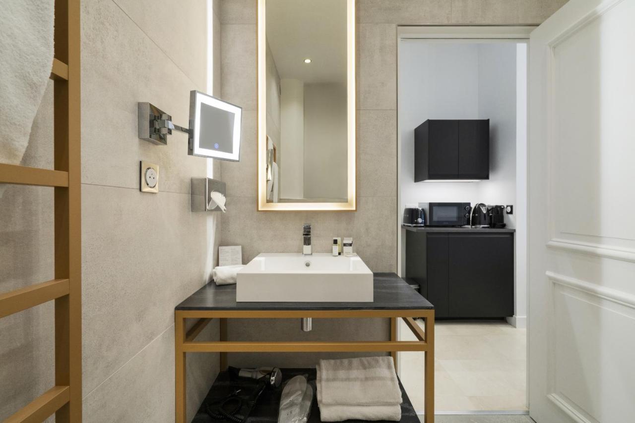 Vestay Montaigne Paris Rum bild