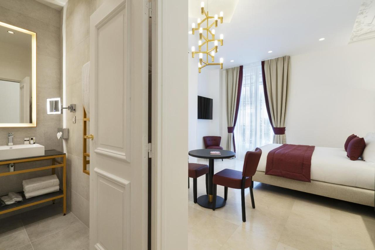 Vestay Montaigne Paris Rum bild